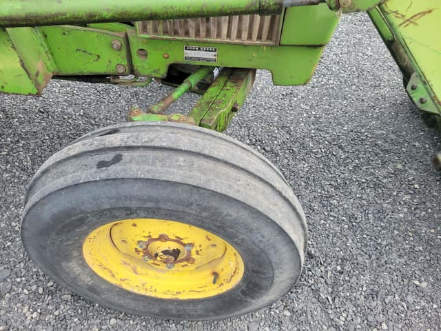 Image of John Deere 2240 equipment image 4