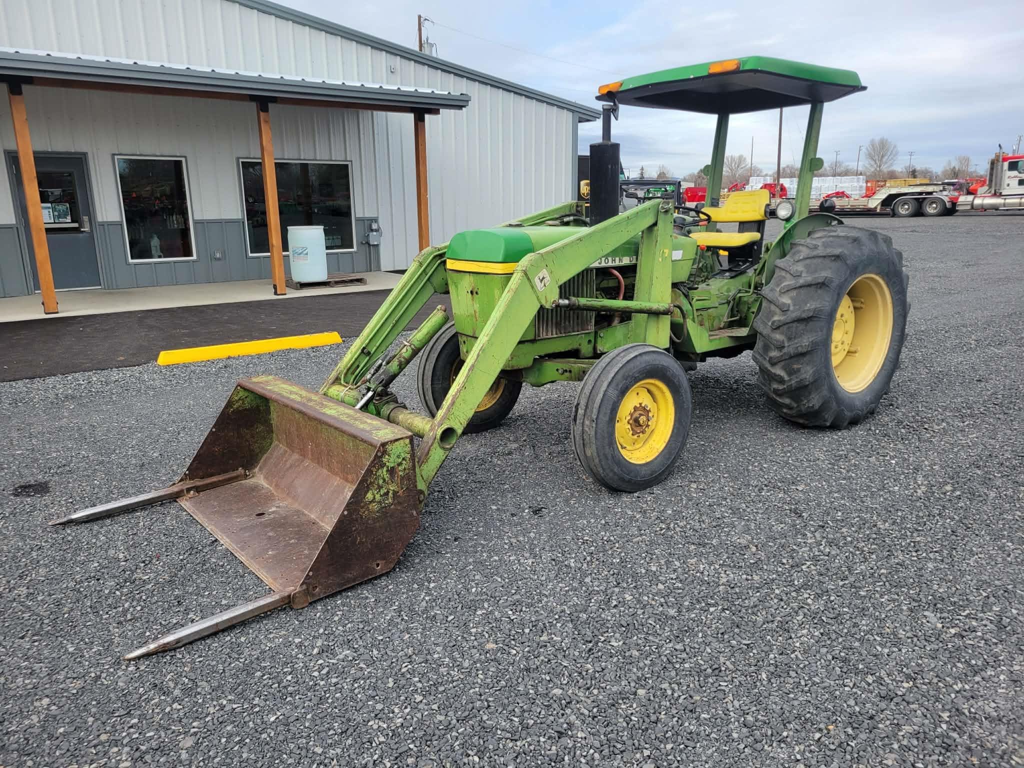 John Deere 2240 Equipment Image0