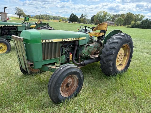 Image of John Deere 2240 equipment image 2