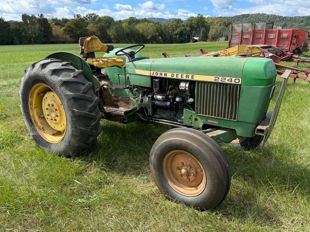 Image of John Deere 2240 Primary image
