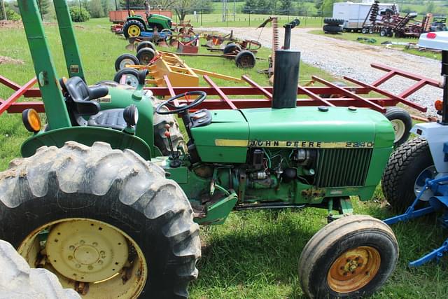Image of John Deere 2240 equipment image 3