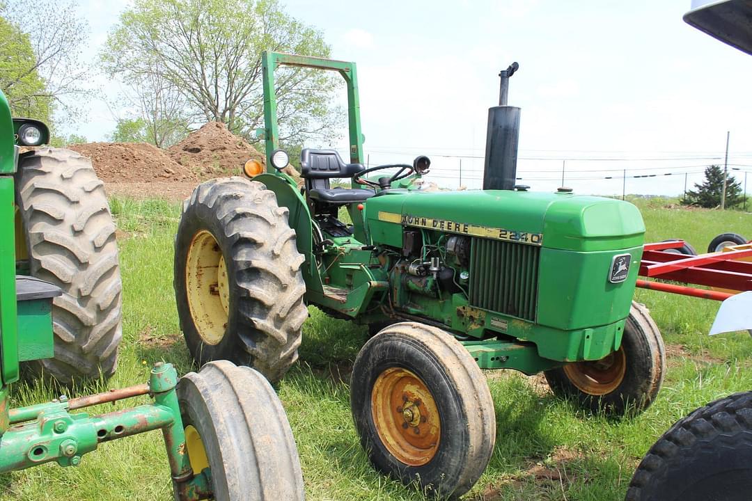 Image of John Deere 2240 Primary image