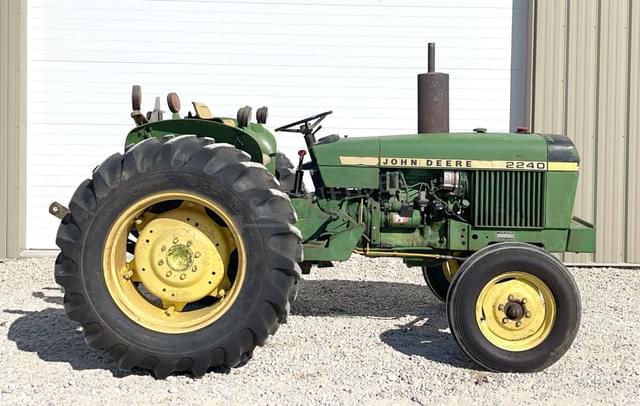 Image of John Deere 2240 equipment image 2