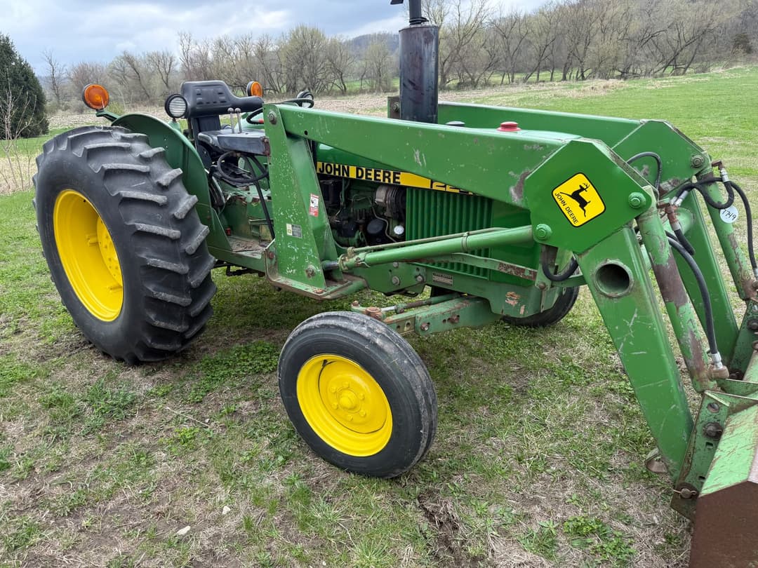 Image of John Deere 2240 Primary image