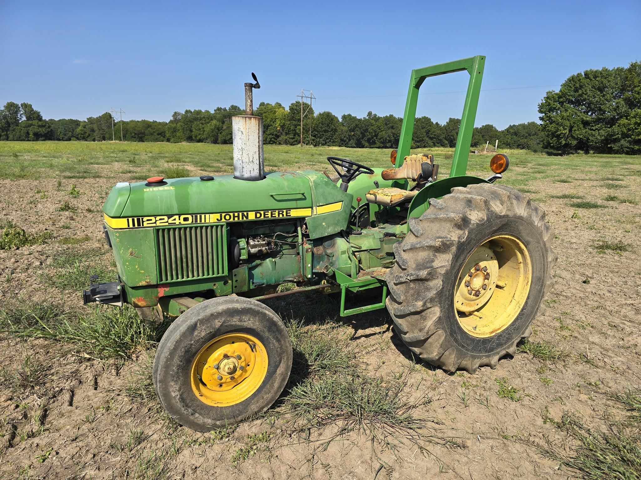 John Deere 2240 Equipment Image0