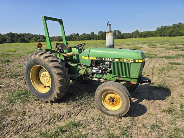 Image of John Deere 2240 equipment image 4
