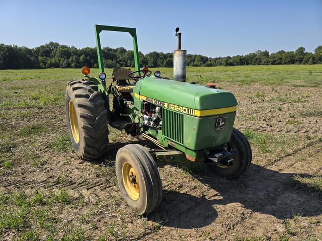 Image of John Deere 2240 equipment image 2