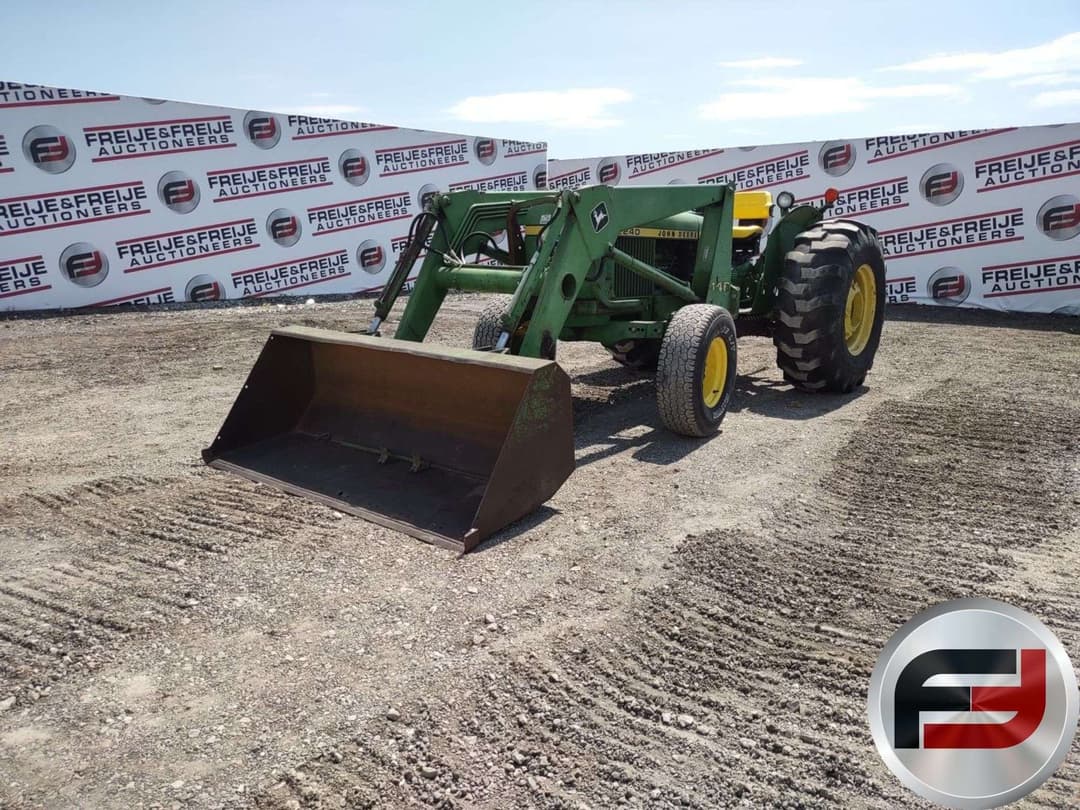 Image of John Deere 2240 Primary image
