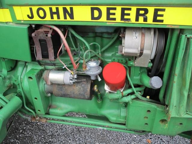 Image of John Deere 2240 equipment image 3