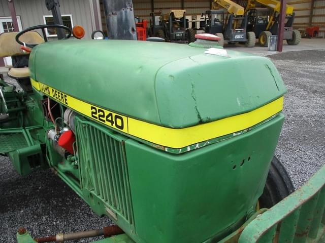 Image of John Deere 2240 equipment image 2