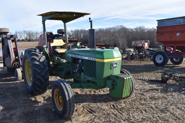 Image of John Deere 2240 equipment image 2