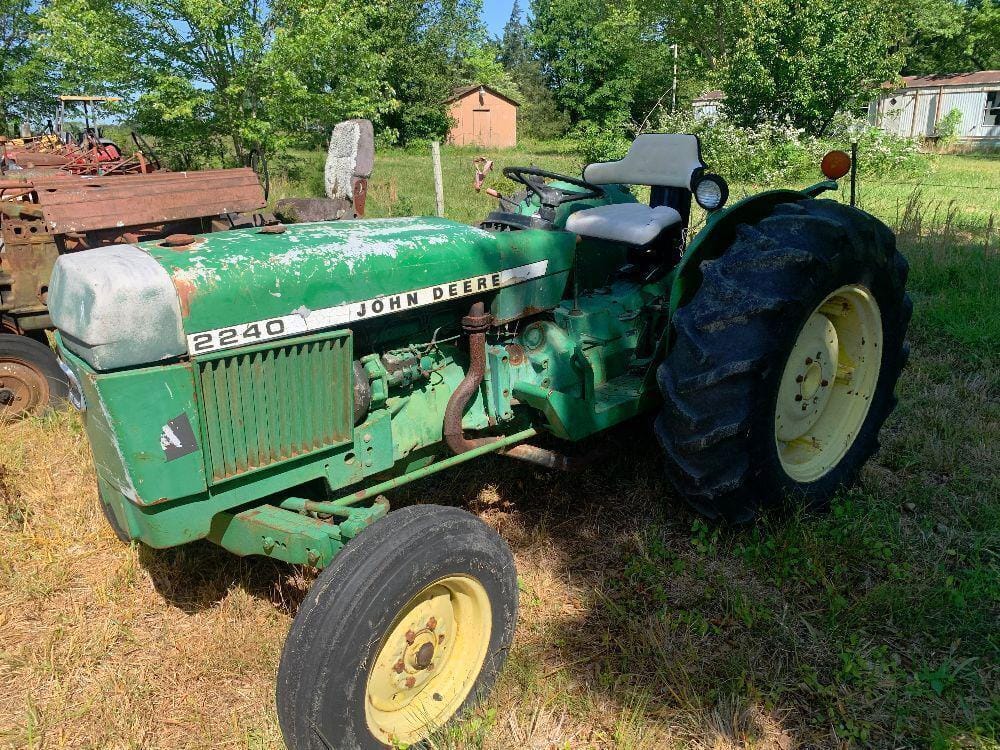 Main image John Deere 2240