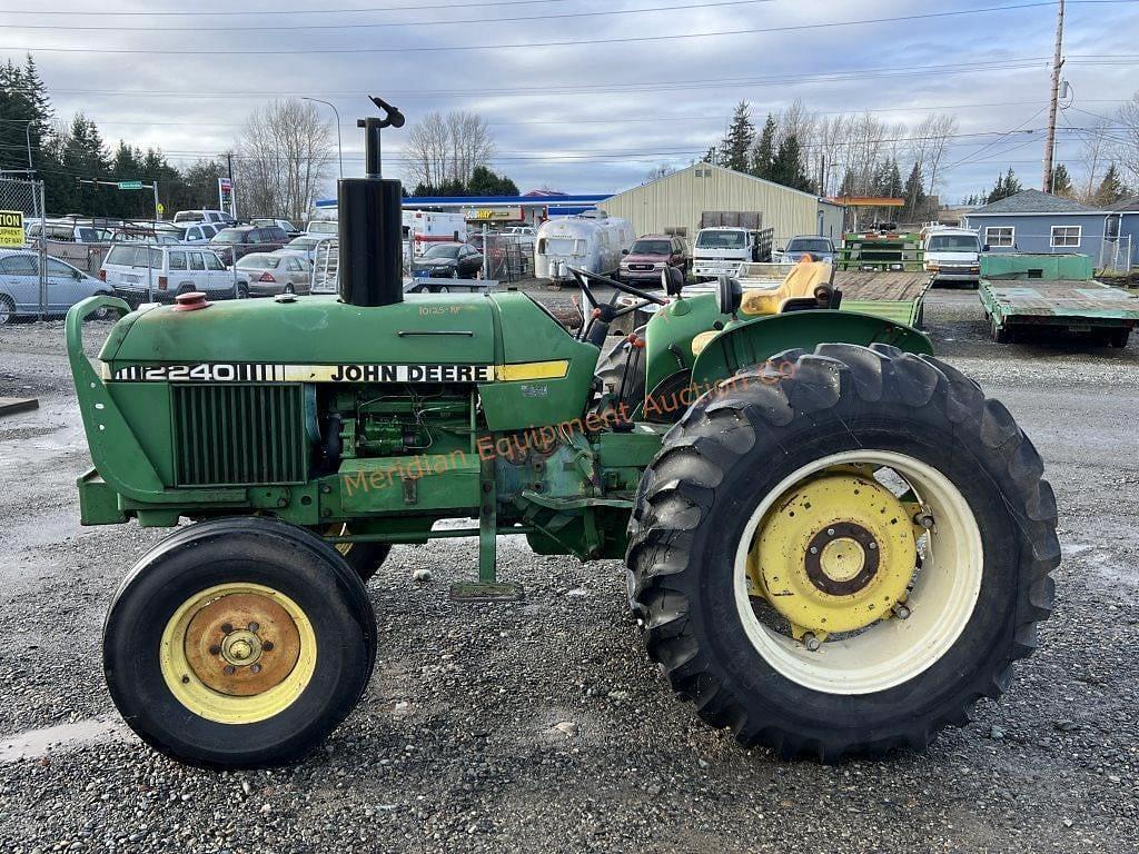 Image of John Deere 2240 Primary image