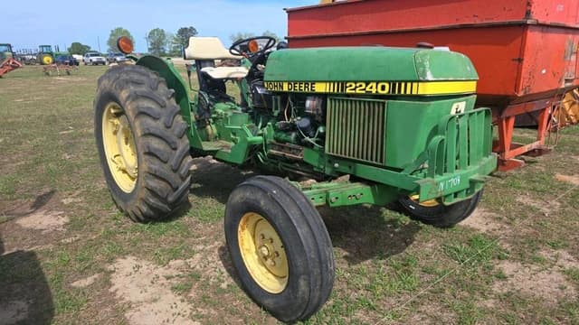 Image of John Deere 2240 equipment image 1