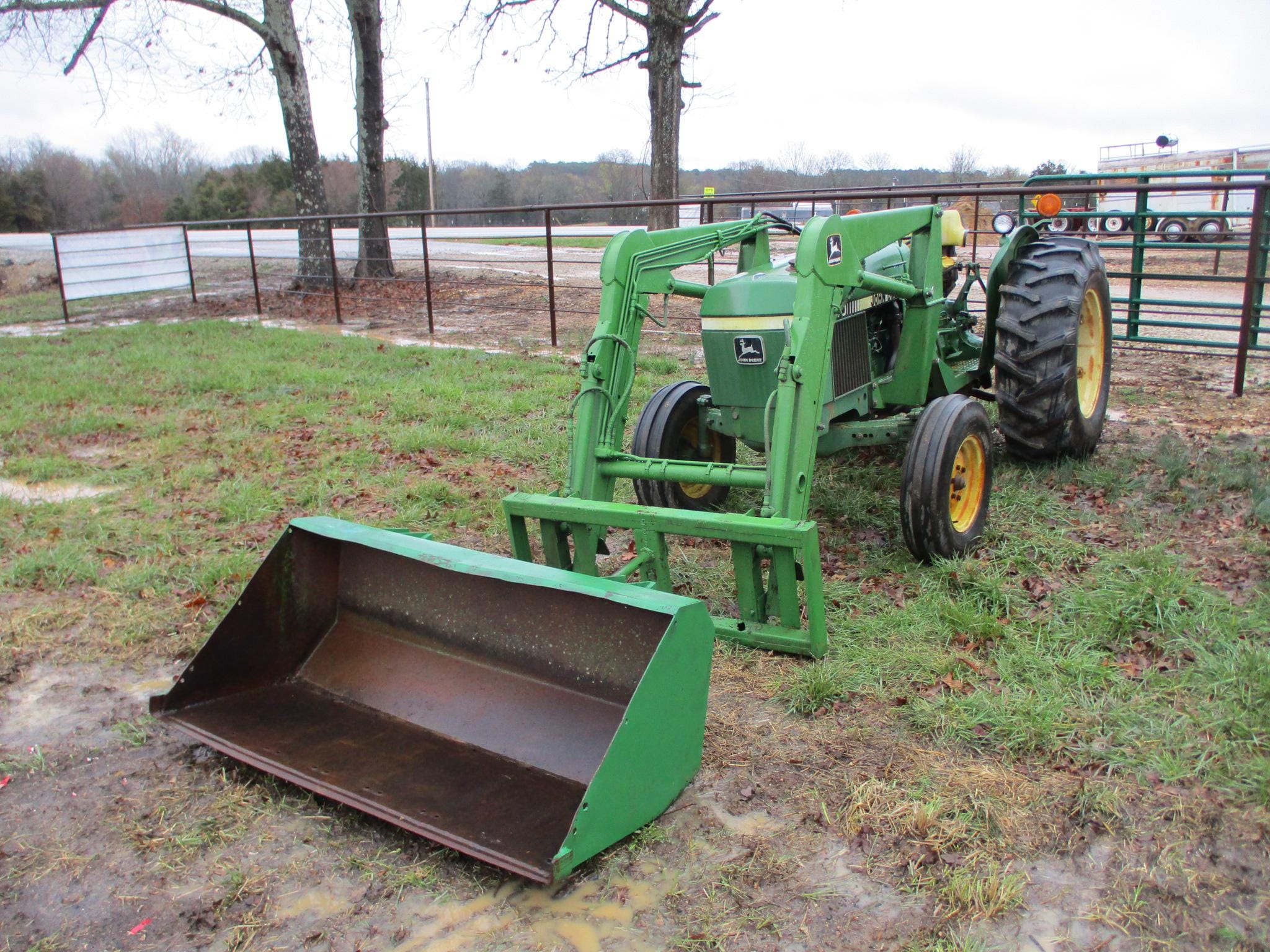 Main image John Deere 2240