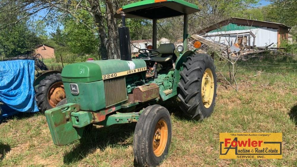 Main image John Deere 2240