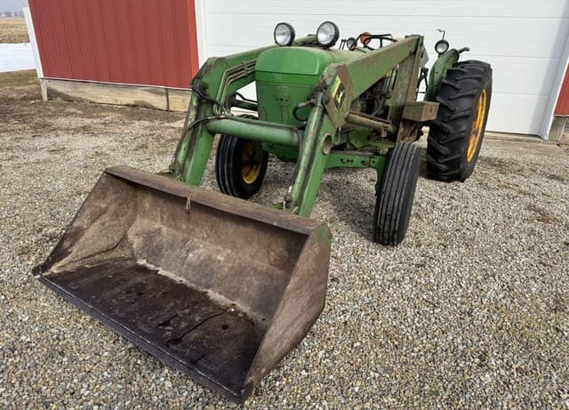 Image of John Deere 2240 equipment image 1