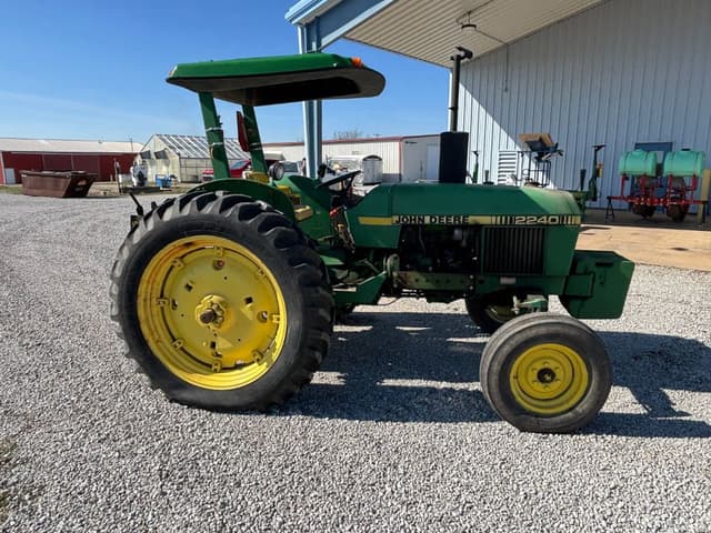 Image of John Deere 2240 equipment image 1