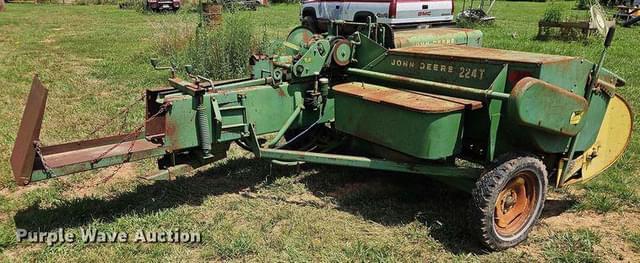 Image of John Deere 224T equipment image 4