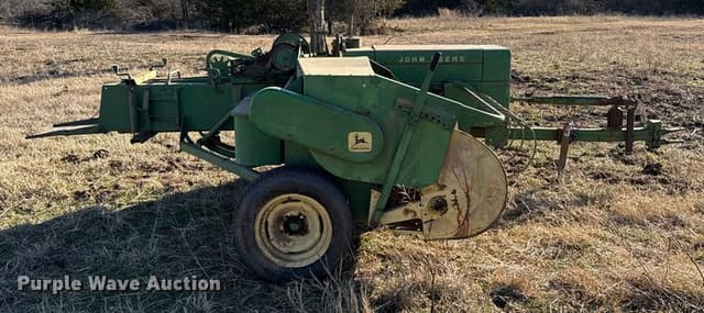 Image of John Deere 224T equipment image 3