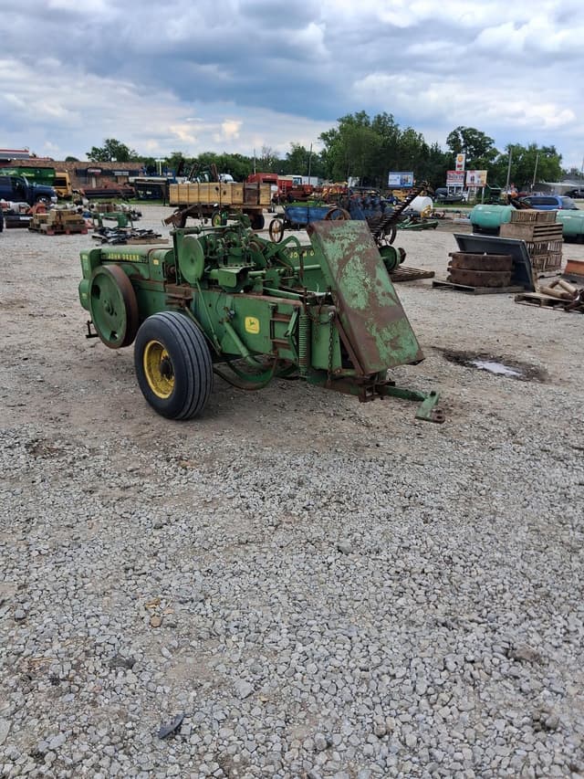 Image of John Deere 224WS equipment image 4