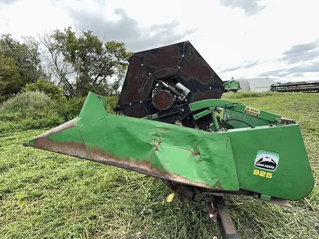 Image of John Deere 925 equipment image 3