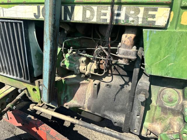Image of John Deere 2255 equipment image 4