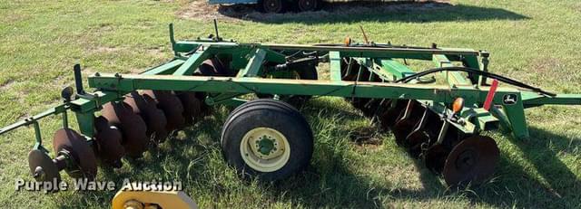 Image of John Deere 225 equipment image 3