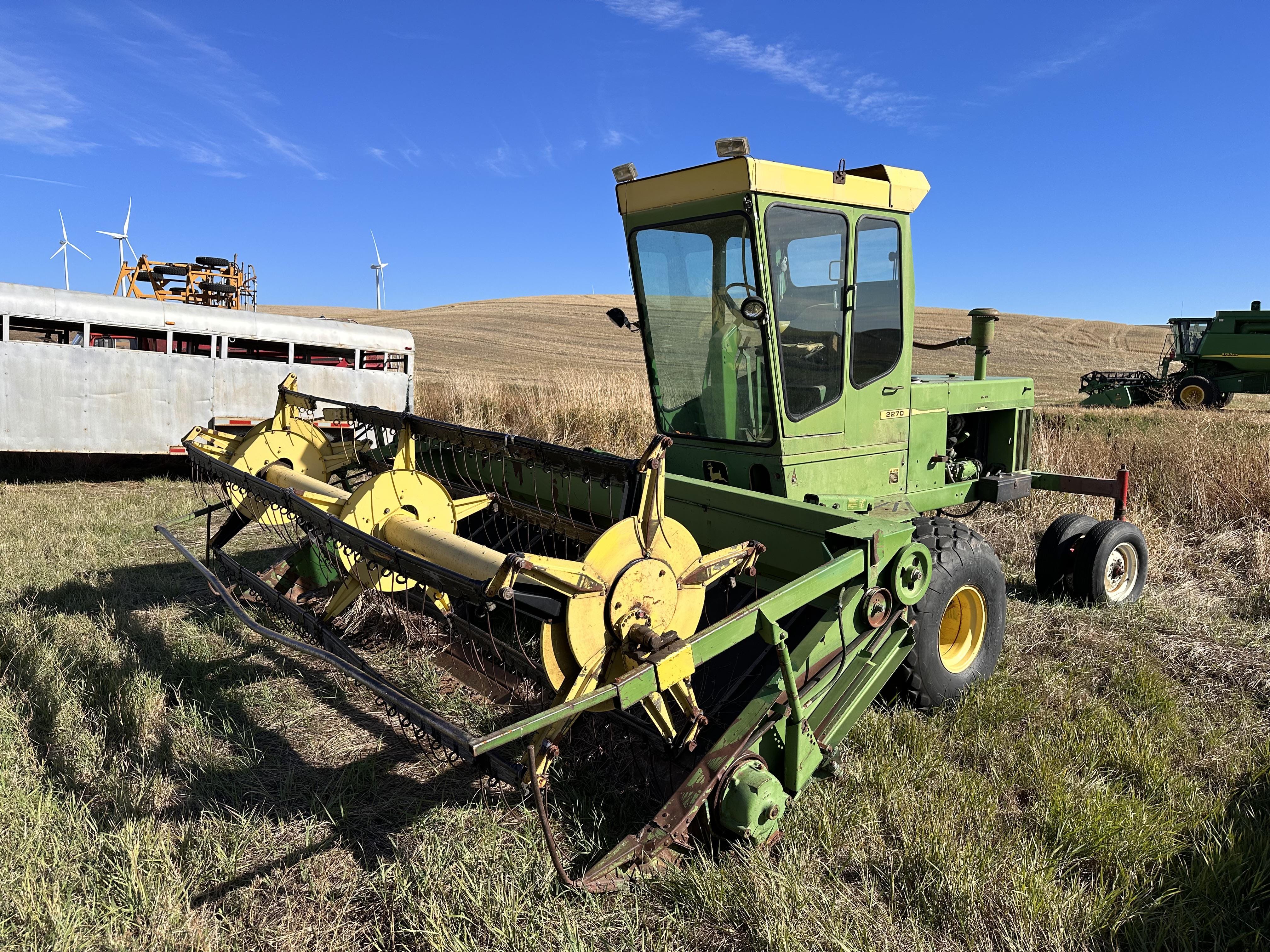 Main image John Deere 2270