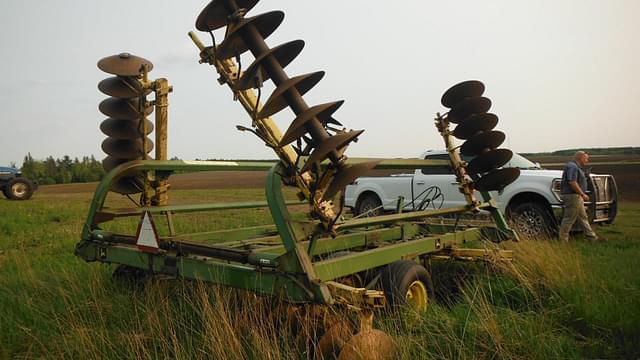 Image of John Deere 230 equipment image 3