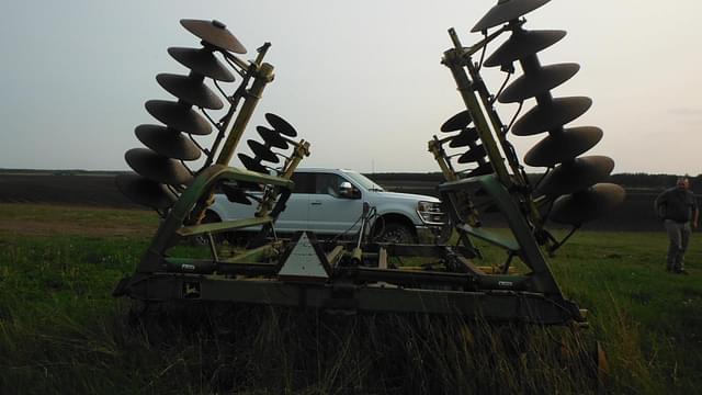 Image of John Deere 230 equipment image 4