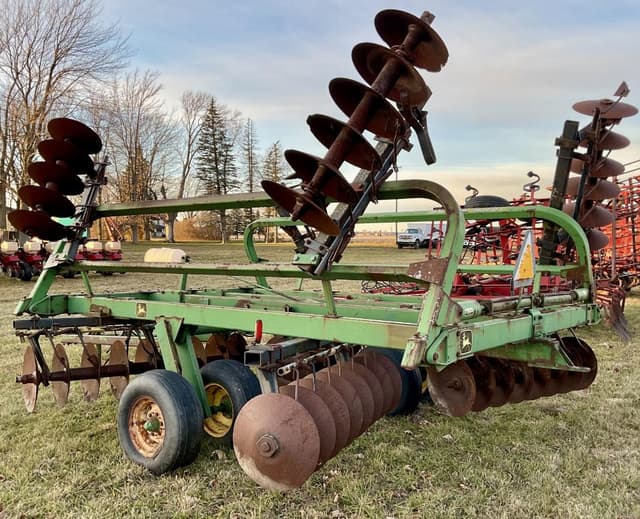 Image of John Deere 230 equipment image 4