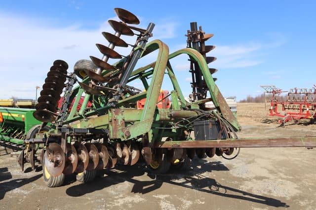 Image of John Deere 230 equipment image 2