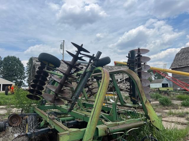 Image of John Deere 230 equipment image 2
