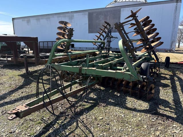 Image of John Deere 230 equipment image 2