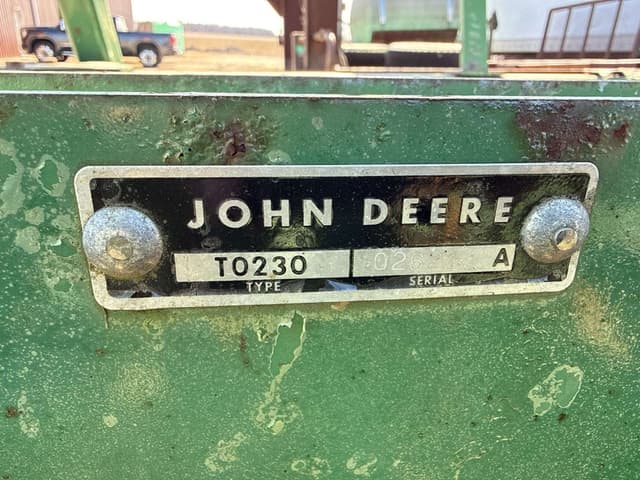 Image of John Deere 230 equipment image 3