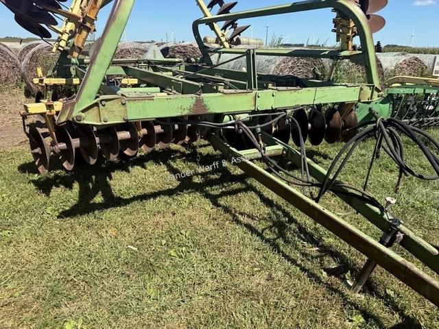Image of John Deere 230 equipment image 3