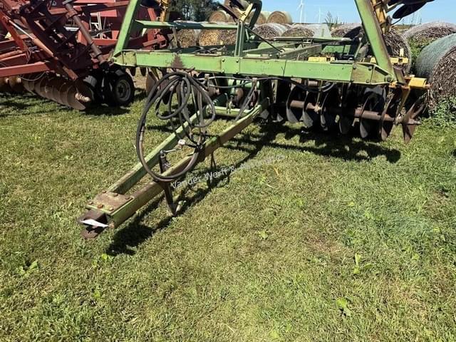 Image of John Deere 230 equipment image 1