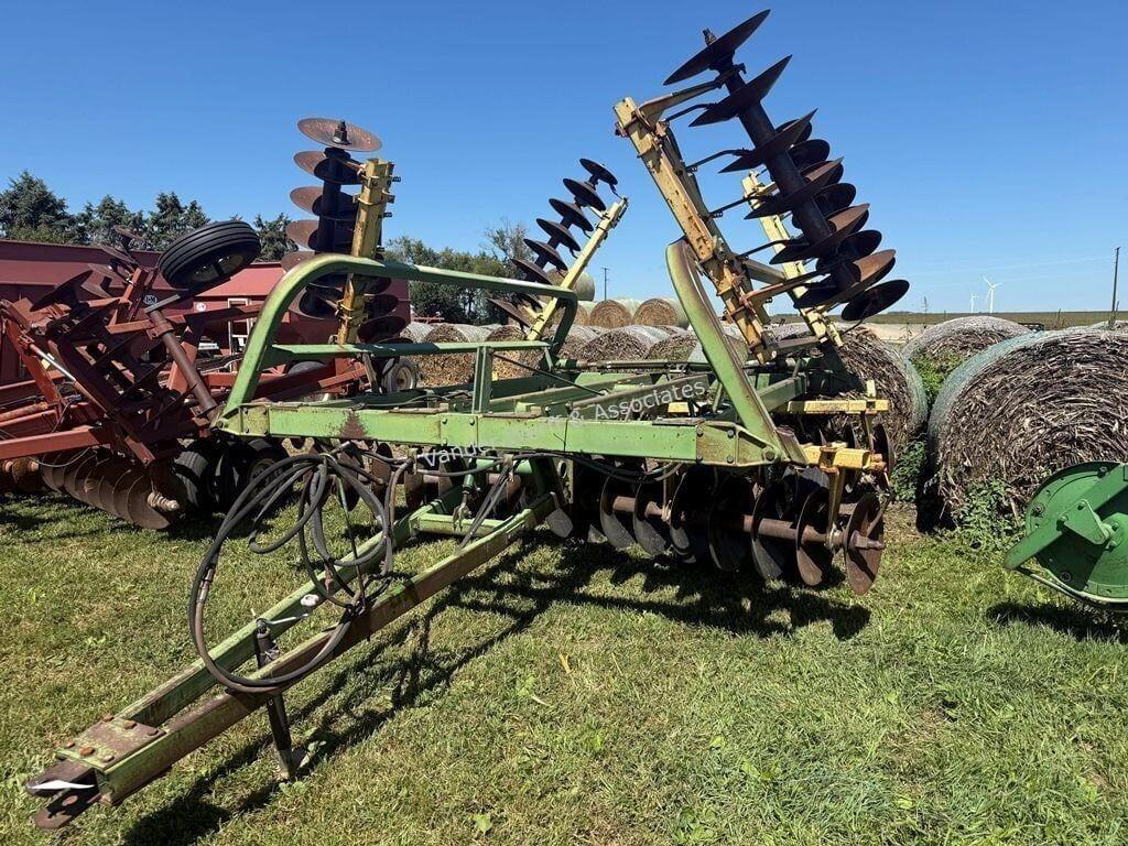 Image of John Deere 230 Primary image