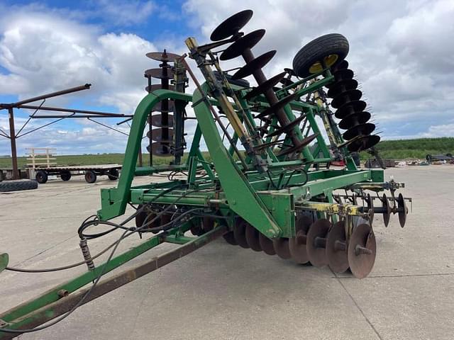 Image of John Deere 230 equipment image 3