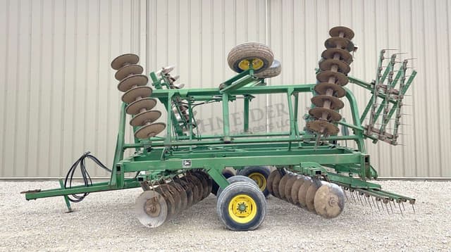 Image of John Deere 230 equipment image 3