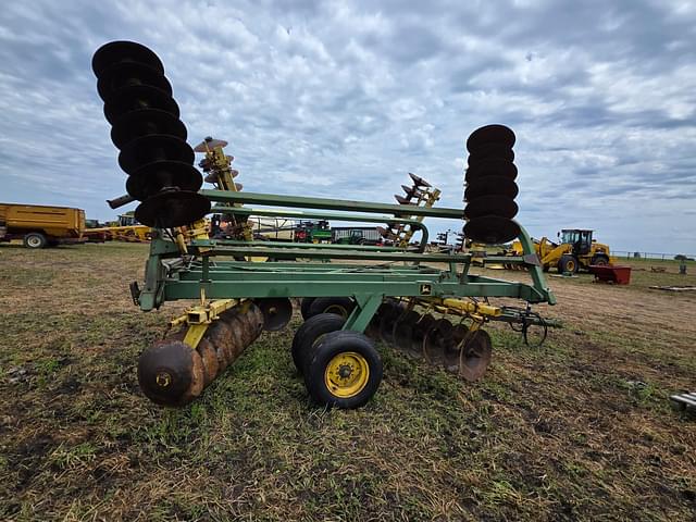 Image of John Deere 230 equipment image 2