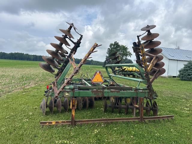 Image of John Deere 230 equipment image 2
