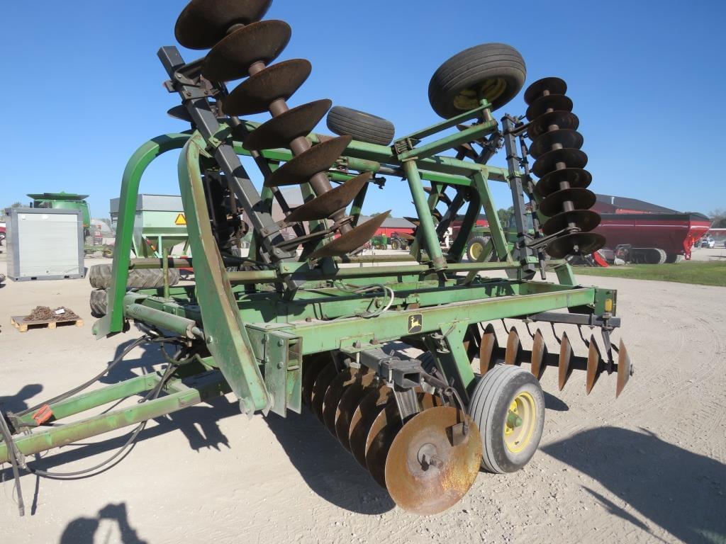 Image of John Deere 230 Primary image