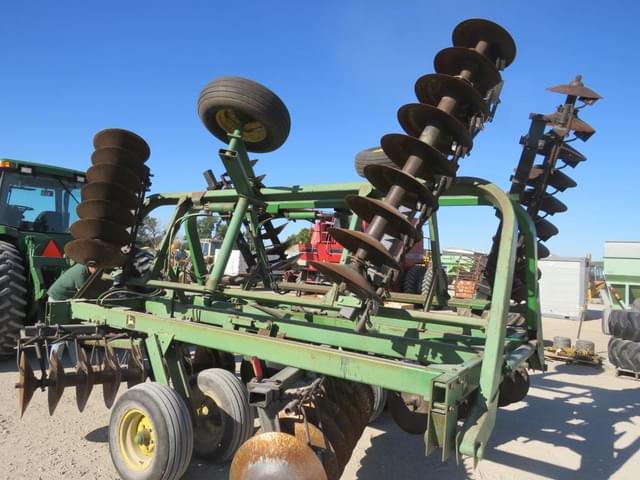Image of John Deere 230 equipment image 2