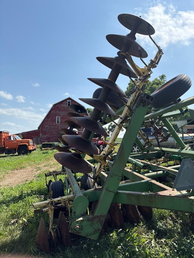 Image of John Deere 230 equipment image 4