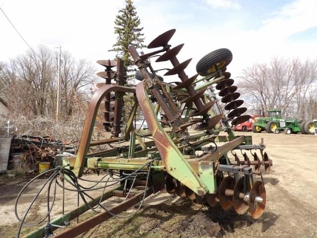 Image of John Deere 230 equipment image 1
