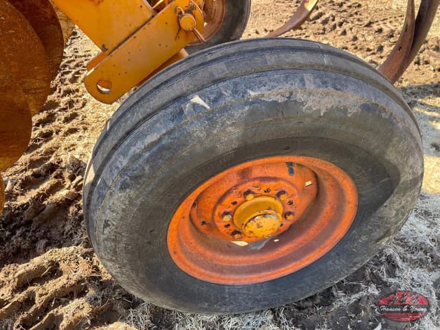 Image of John Deere 230 equipment image 4