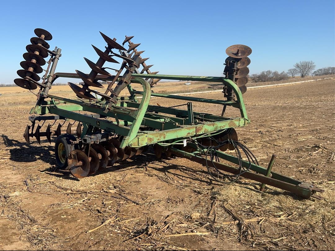 Image of John Deere 230 Primary image