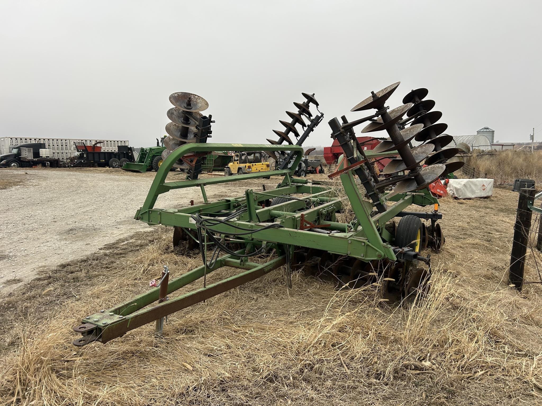 John Deere 230 Equipment Image0